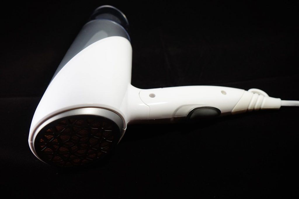 how-to-use-a-hair-dryer